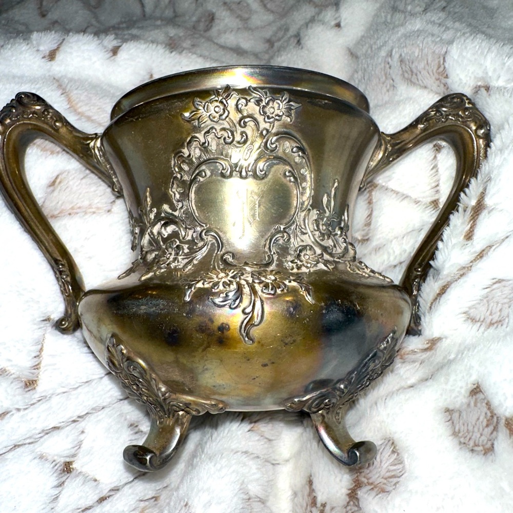 Vintage silver plated sugar bowl gilt